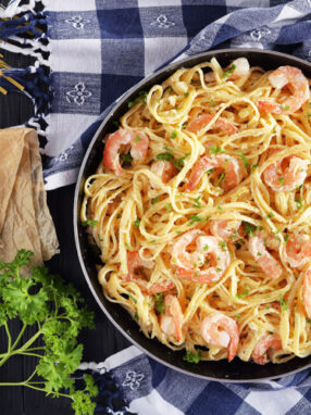 Creamy Garlic Seafood Linguine Pasta featured image