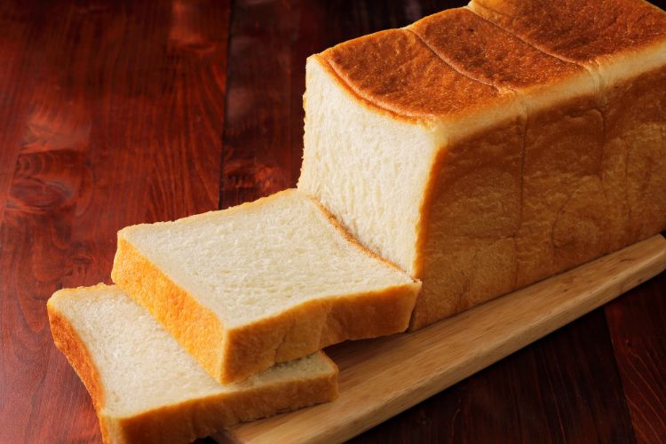 Perfectly Fluffy Homemade White Bread Recipe for Beginners 9 Homemade White Bread Recipe, Simple white bread slices