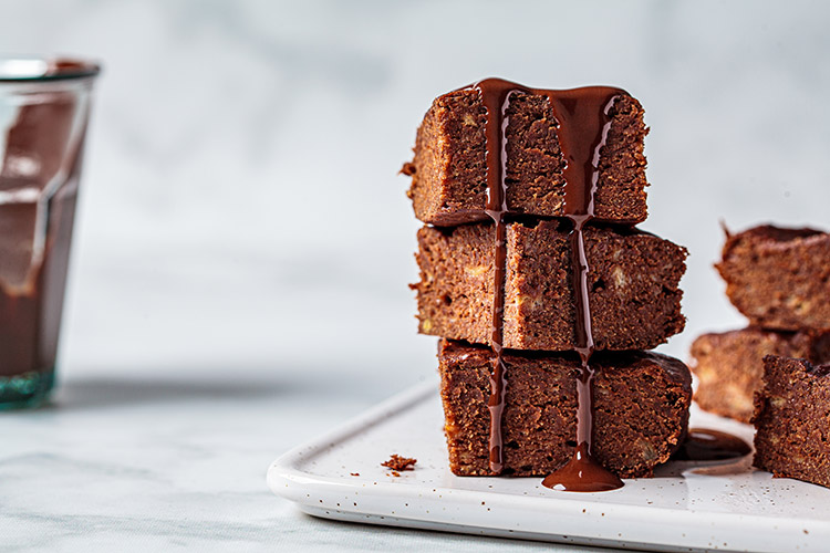 Decadent Delight: The Ultimate Vegan Chocolate Cake Recipe 7 vegan chocolate cake, vegan cake recipe, moist vegan chocolate cake, easy vegan cake